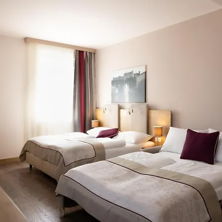 Max70 Hotel